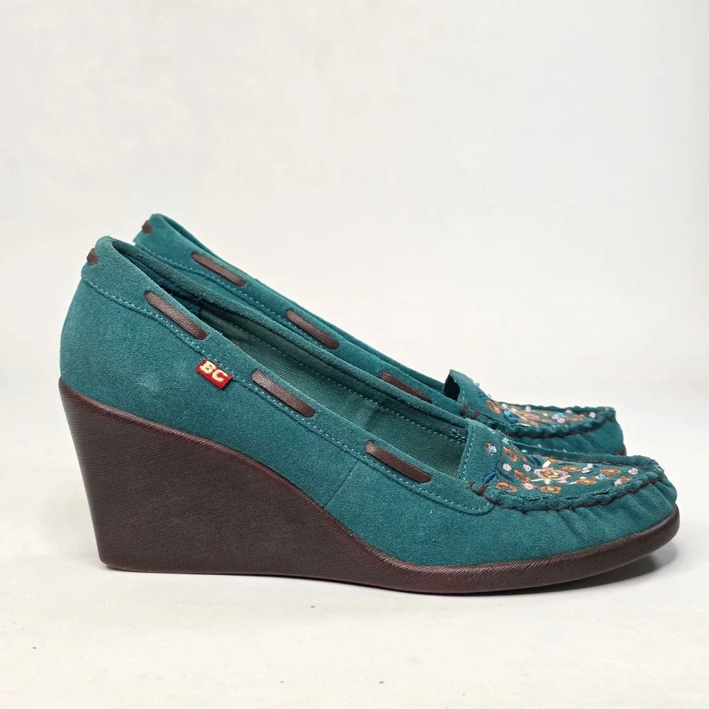 BC Footwear Teal Suede Floral Embroidered Wedge Moccasin Pumps Women's Size 7